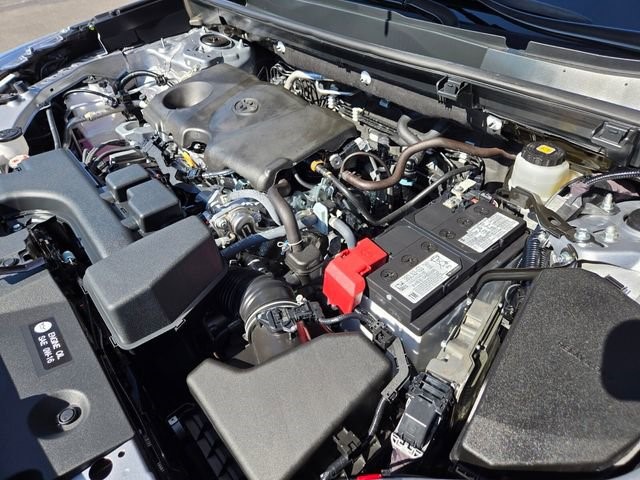 2025 Toyota RAV4 XLE - Photo 22