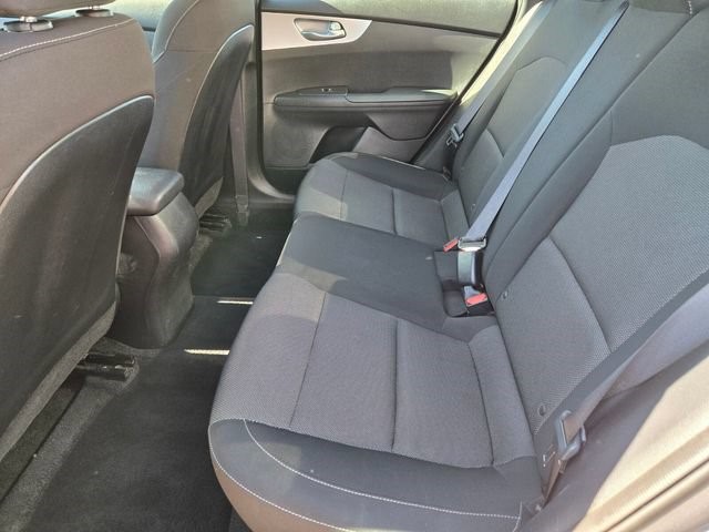 2024 Kia Forte LXS - Photo 12