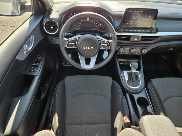 2024 Kia Forte LXS - Photo 14