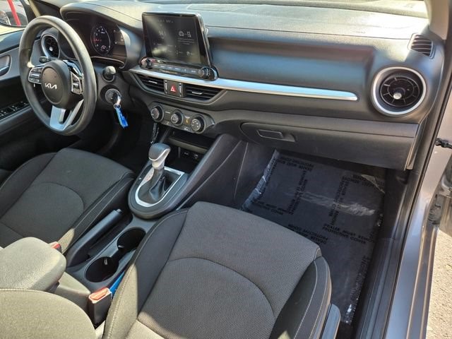 2024 Kia Forte LXS - Photo 20