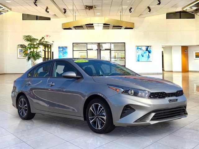 2024 Kia Forte LXS - Photo 3