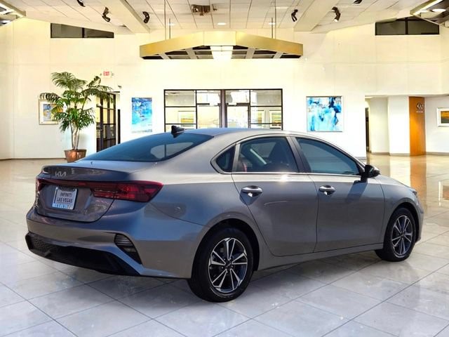 2024 Kia Forte LXS - Photo 5