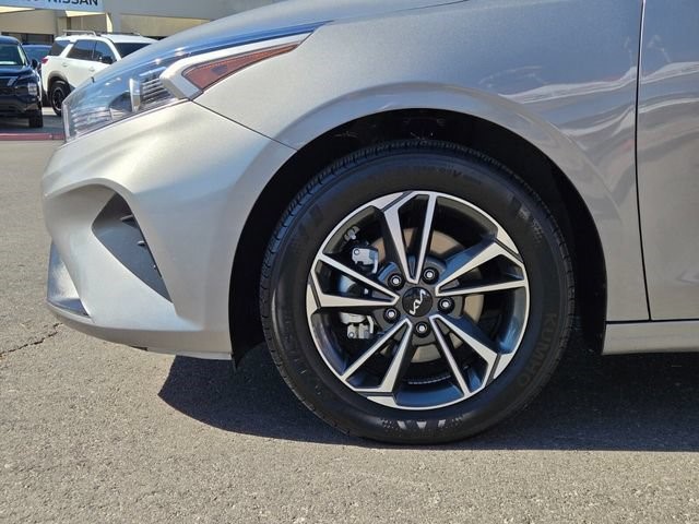 2024 Kia Forte LXS - Photo 9