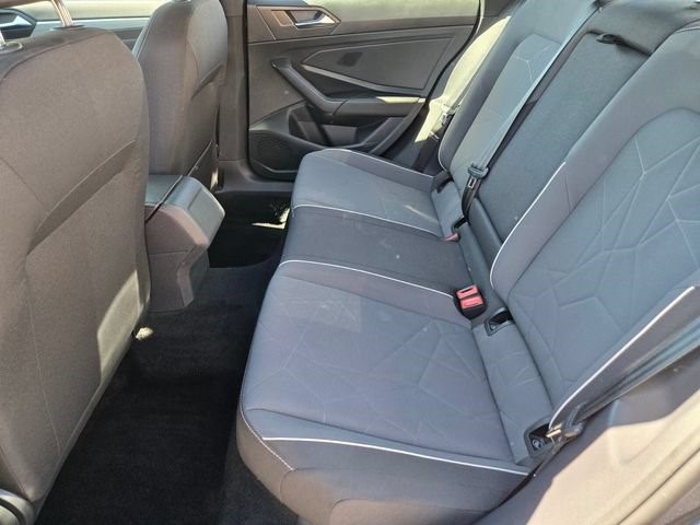 2025 Volkswagen Jetta Sport - Photo 12