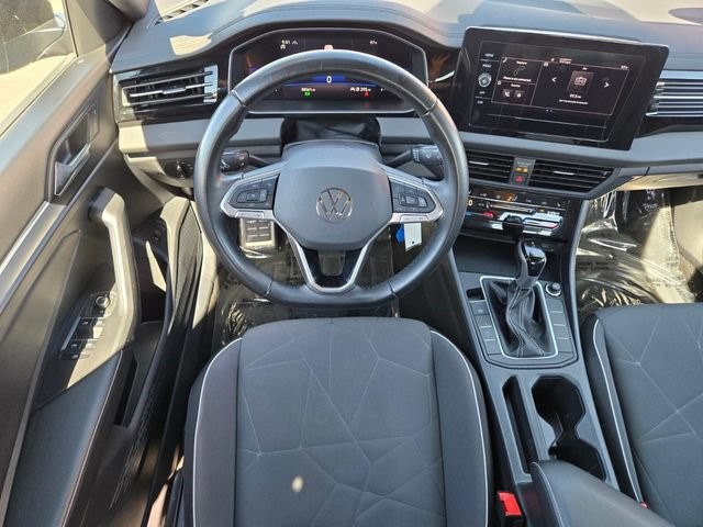 2025 Volkswagen Jetta Sport - Photo 14