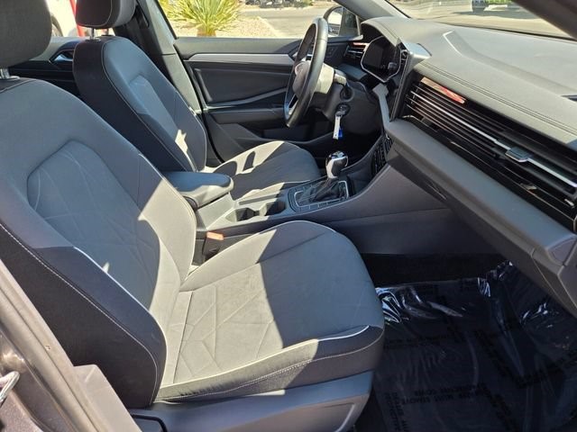 2025 Volkswagen Jetta Sport - Photo 19
