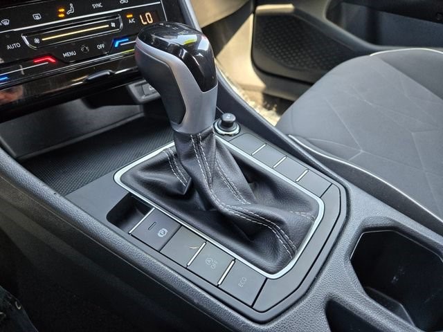 2025 Volkswagen Jetta Sport - Photo 26