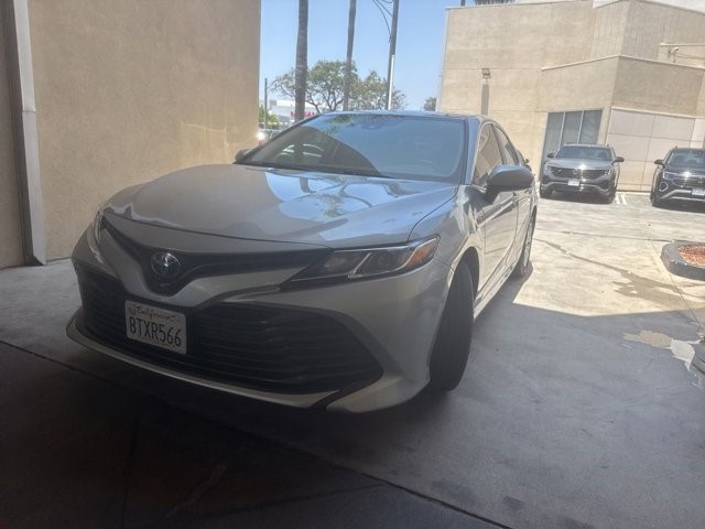2020 Toyota Camry 2.5 Auto LE Hybrid's photo
