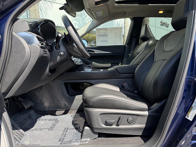 2027 INFINITI QX60 LUXE LUXE FWD Intercooled Turbo Premium Unleaded I-4 2.0 L/122 [14]