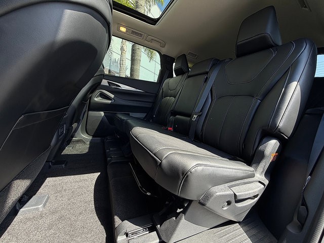 2027 INFINITI QX60 LUXE LUXE FWD Intercooled Turbo Premium Unleaded I-4 2.0 L/122 [18]