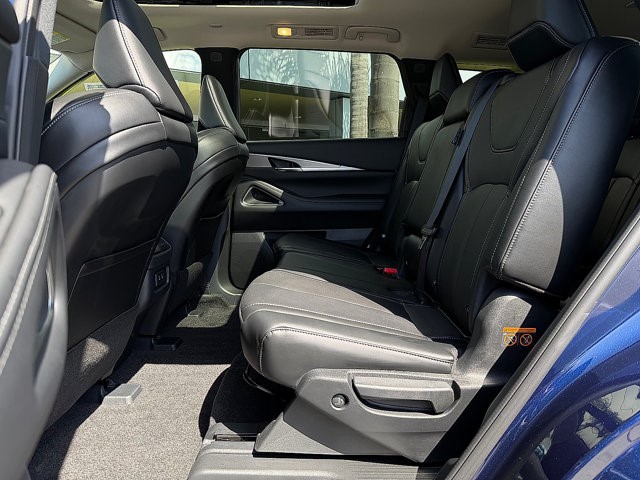 2027 INFINITI QX60 LUXE LUXE FWD Intercooled Turbo Premium Unleaded I-4 2.0 L/122 [19]