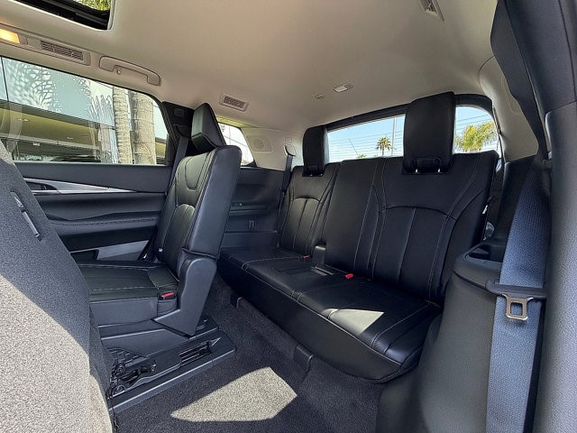 2027 INFINITI QX60 LUXE LUXE FWD Intercooled Turbo Premium Unleaded I-4 2.0 L/122 [22]