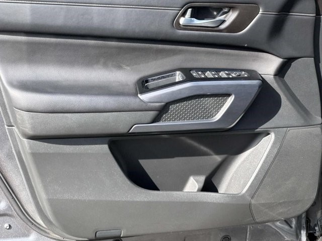 2024 Nissan Pathfinder SL - Photo 24