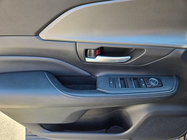 2025 Toyota Grand Highlander XLE - Photo 24