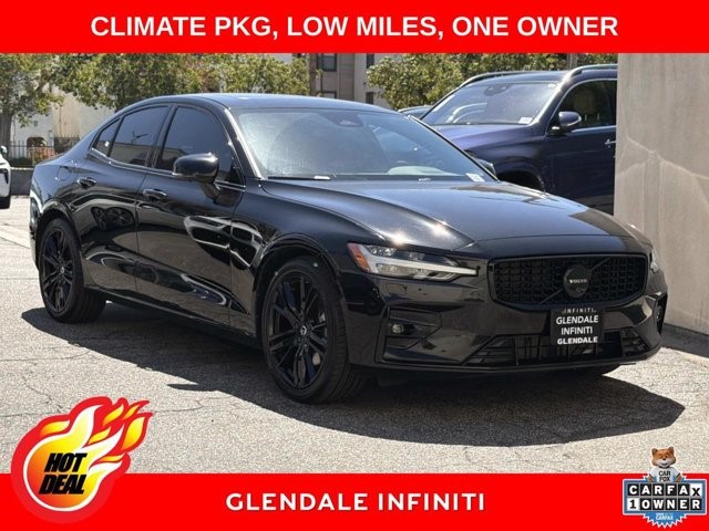2023 Volvo S60 Plus Black Edition B5 AWD Plus Black Edition Intercooled Turbo Gas/Electric I-4 2.0 L/120 [7]