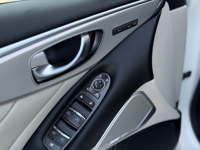 2023 INFINITI Q50 LUXE LUXE RWD Twin Turbo Premium Unleaded V-6 3.0 L/183 [12]