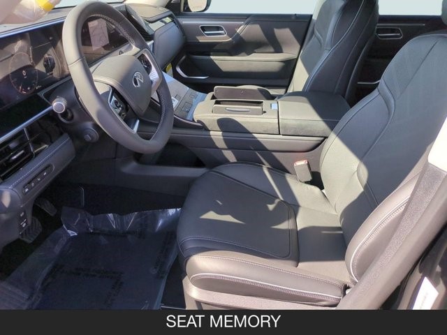 2027 INFINITI QX80 Luxe - Photo 14