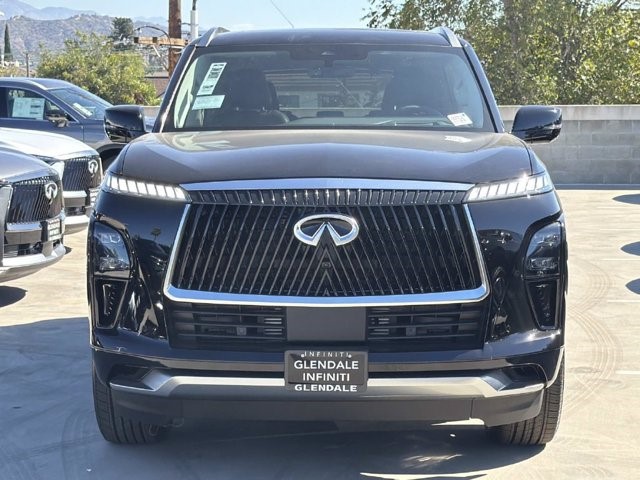 2027 Infiniti QX80 photo 2