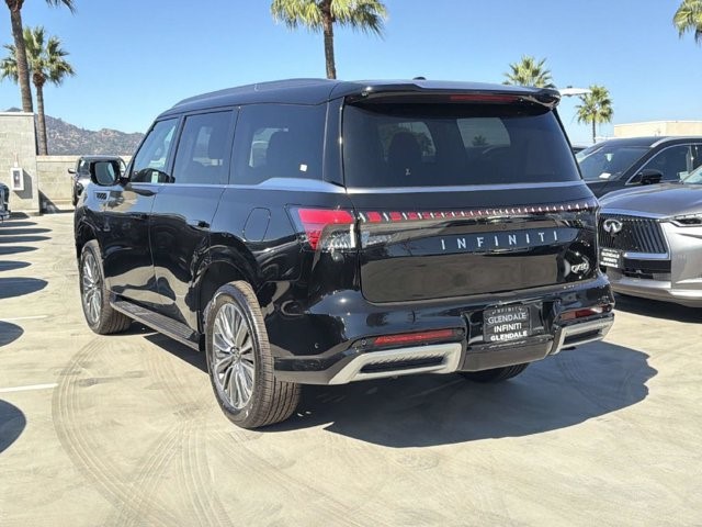 2027 Infiniti QX80 photo 3