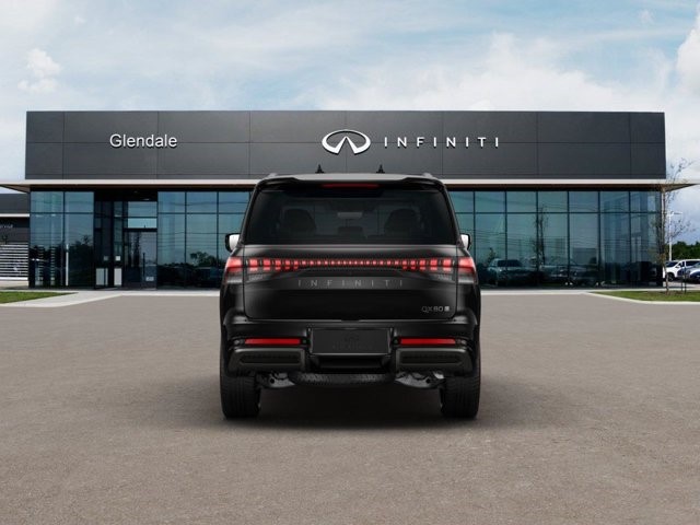 2027 Infiniti QX80 photo 3