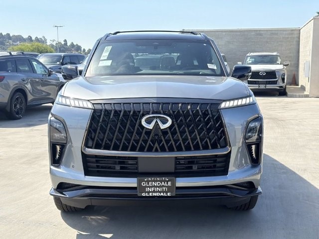 2027 Infiniti QX80 photo 2