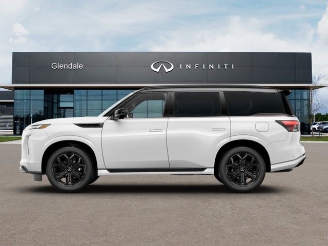 2027 Infiniti QX80 photo 4