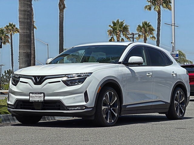 2024 VinFast VF 8 VF 8 Plus Standard Range's photo