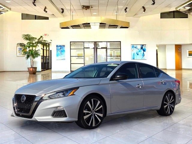2020 Nissan Altima 2.5 SR 2.5 SR Sedan Regular Unleaded I-4 2.5 L/152 [2]
