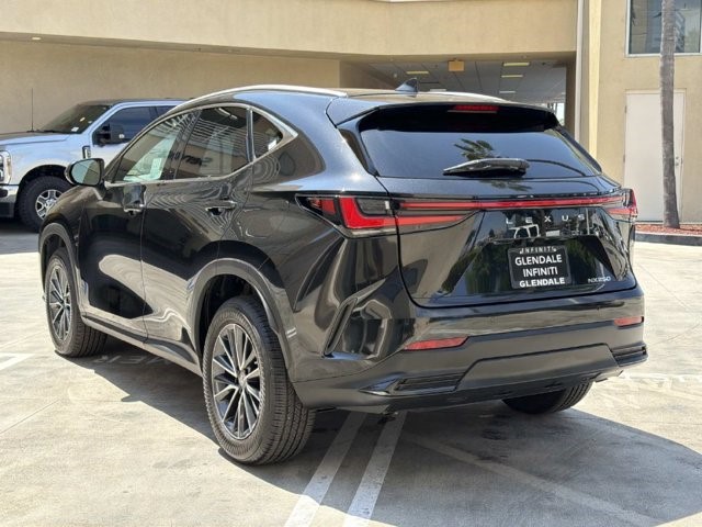 2023 Lexus NX photo 4
