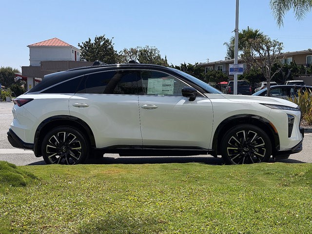 2027 INFINITI QX65 AUTOGRAPH AUTOGRAPH AWD Intercooled Turbo Premium Gasoline I-4 2.0 L/122 [6]