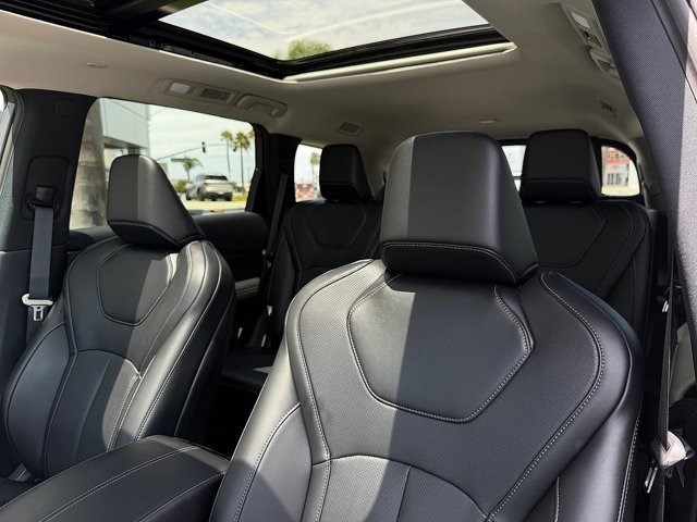 2027 INFINITI QX60 LUXE LUXE FWD Intercooled Turbo Premium Gasoline I-4 2.0 L/122 [17]