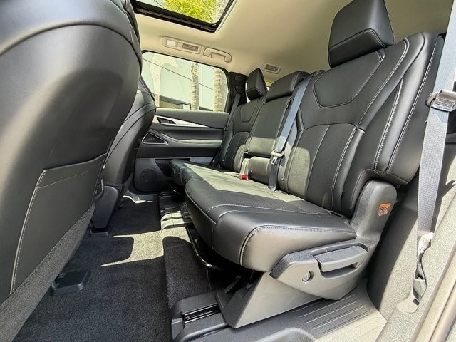 2027 INFINITI QX60 LUXE LUXE FWD Intercooled Turbo Premium Gasoline I-4 2.0 L/122 [18]