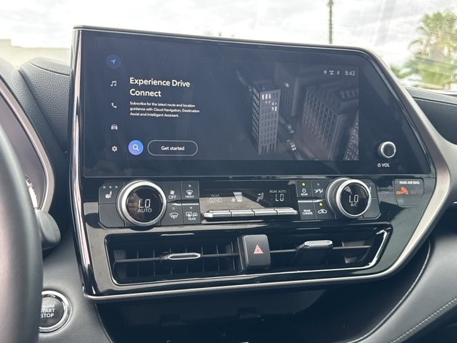 2023 Toyota Highlander XLE - Photo 13