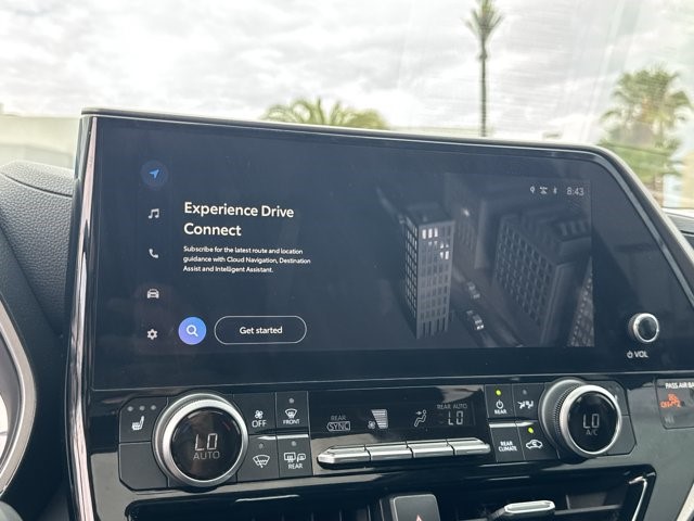 2023 Toyota Highlander XLE - Photo 14