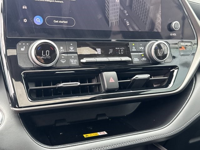 2023 Toyota Highlander XLE - Photo 18