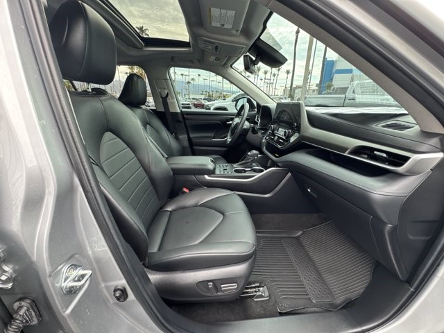 2023 Toyota Highlander XLE - Photo 30