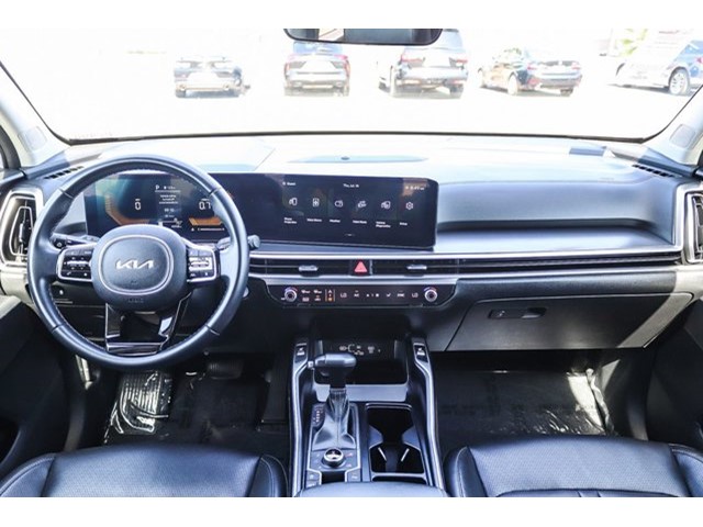 2024 Kia Sorento S - Photo 12