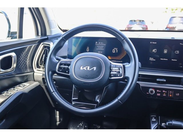 2024 Kia Sorento S - Photo 15