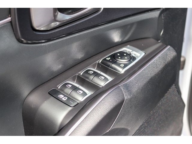 2024 Kia Sorento S - Photo 22