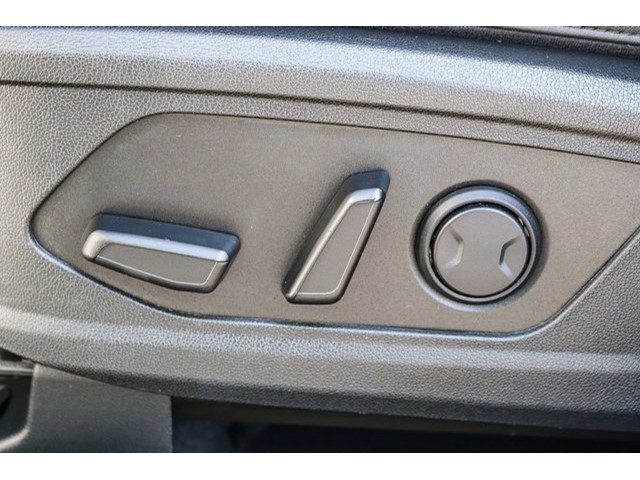 2024 Kia Sorento S - Photo 23