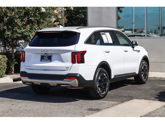 2024 Kia Sorento S - Photo 8