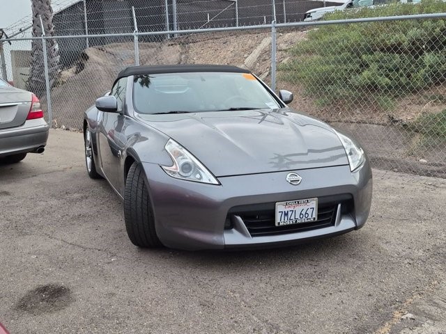 2011 Nissan 370Z Touring 2dr Roadster Auto Touring Gas V6 3.7L/ [19]