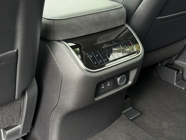 2027 INFINITI QX80 LUXE LUXE AWD Twin Turbo Premium Gasoline V-6 3.5 L/213 [20]