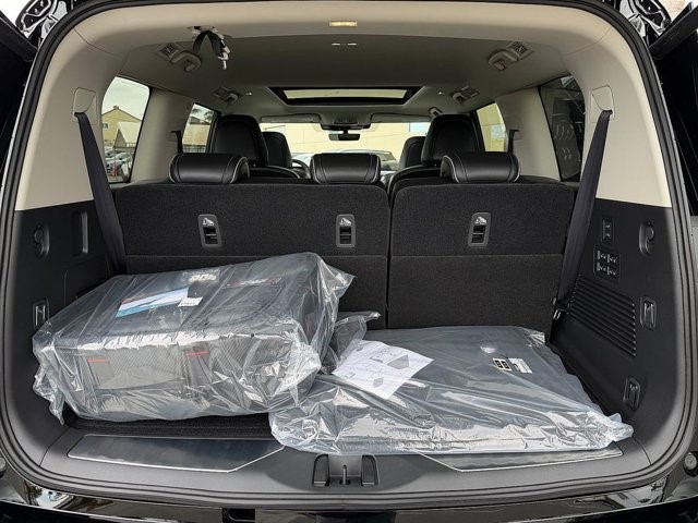 2027 INFINITI QX80 LUXE LUXE AWD Twin Turbo Premium Gasoline V-6 3.5 L/213 [23]