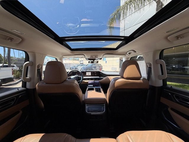 2027 INFINITI QX80 LUXE LUXE AWD Twin Turbo Premium Gasoline V-6 3.5 L/213 [29]