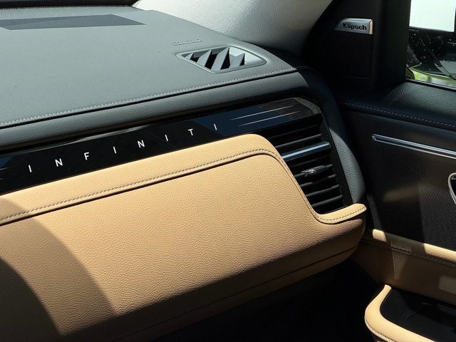 2027 INFINITI QX80 LUXE LUXE AWD Twin Turbo Premium Gasoline V-6 3.5 L/213 [41]
