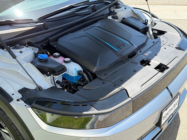 2024 Hyundai IONIQ 5 SEL SEL RWD Electric [9]