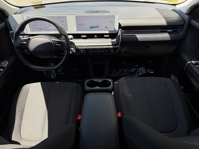 2024 Hyundai IONIQ 5 SEL SEL RWD Electric [24]