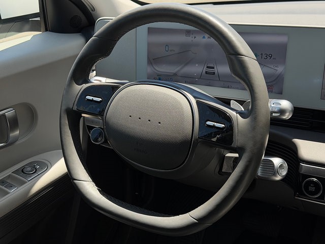 2024 Hyundai IONIQ 5 SEL SEL RWD Electric [12]