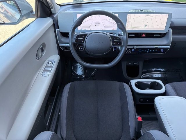 2024 Hyundai IONIQ 5 SEL SEL RWD Electric [26]